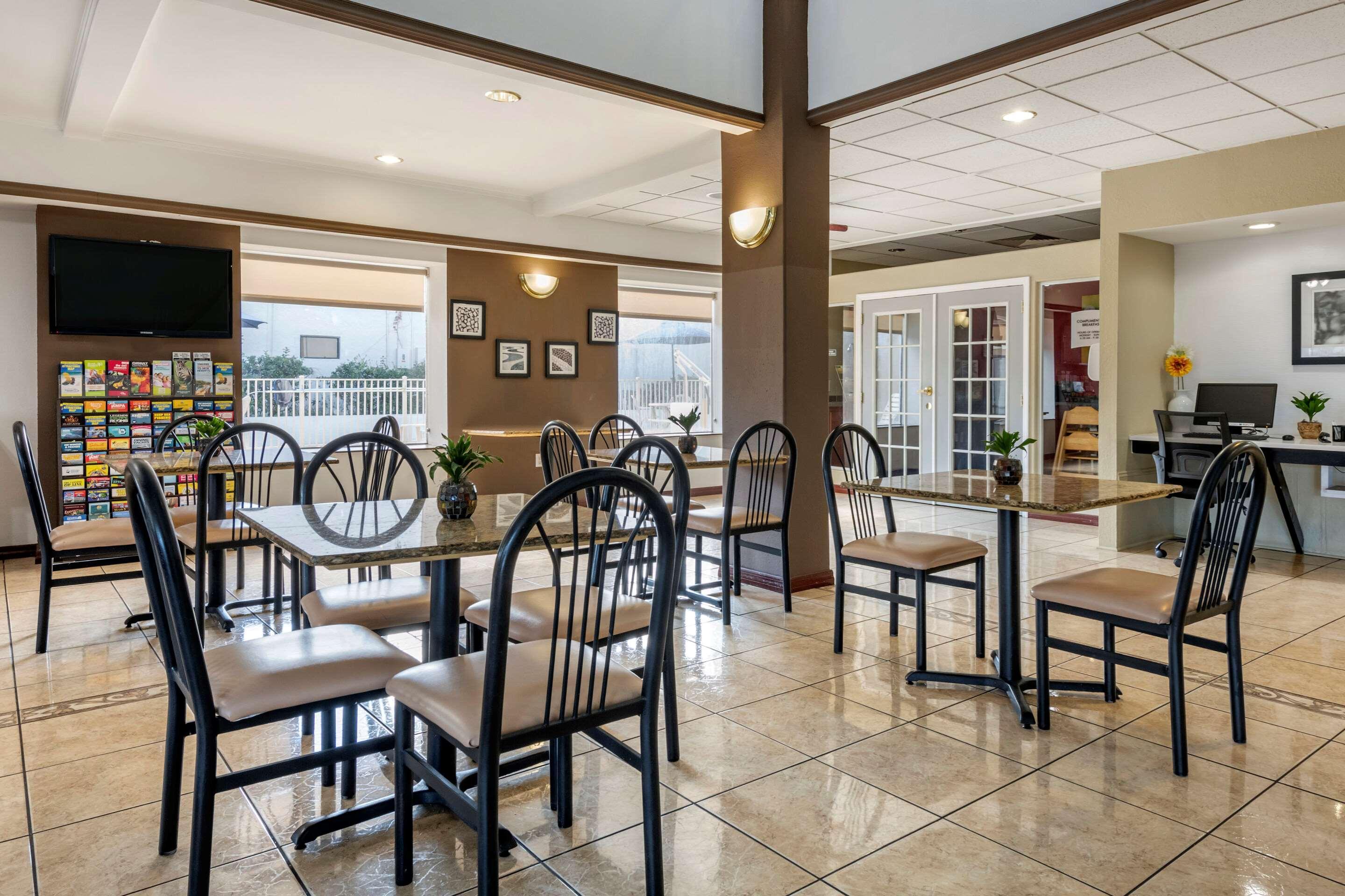Quality Inn Zephyrhills-Dade City Extérieur photo